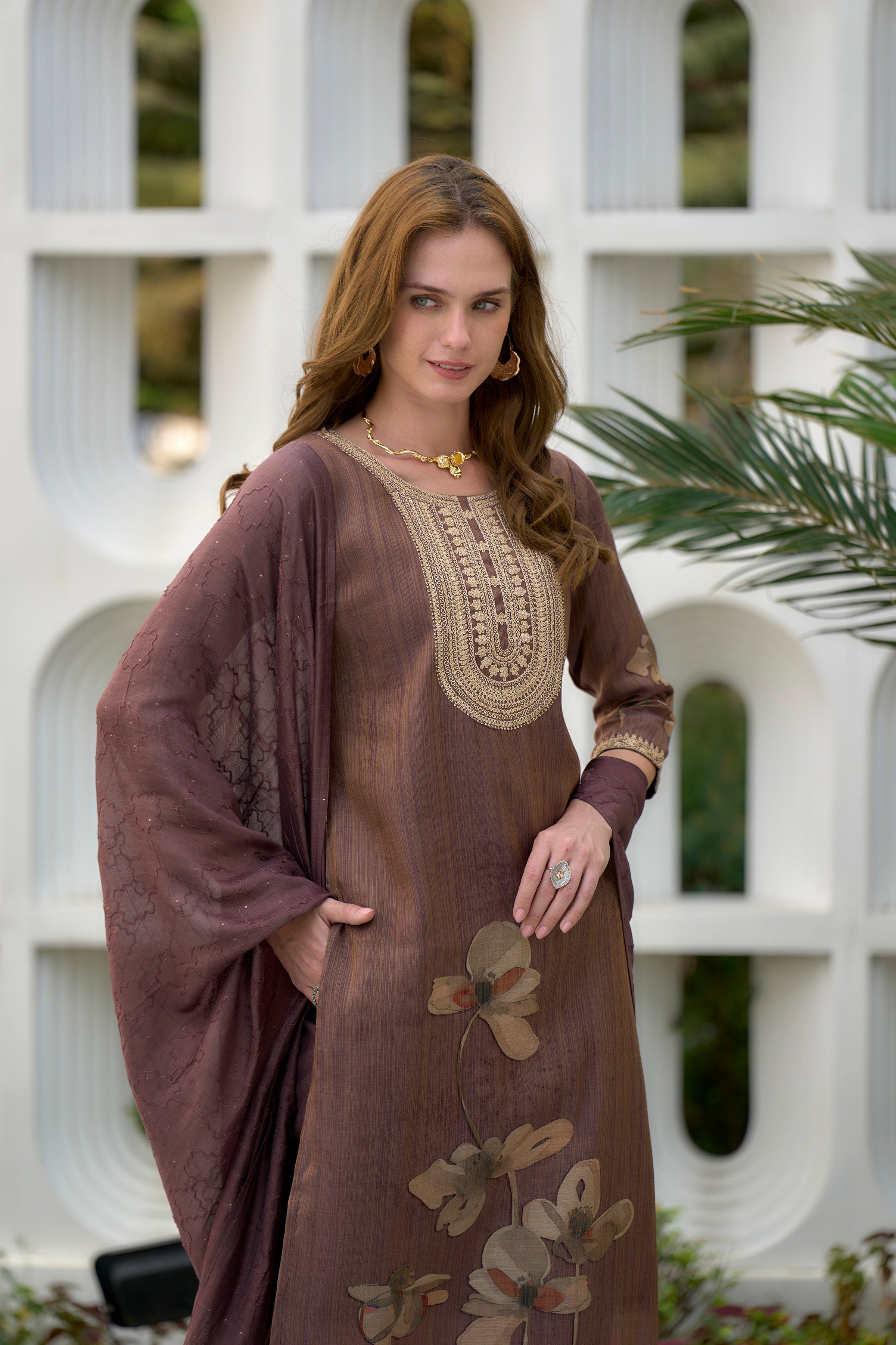 Elegant Straight Dupatta with Kurta Set | RoopRivaaj