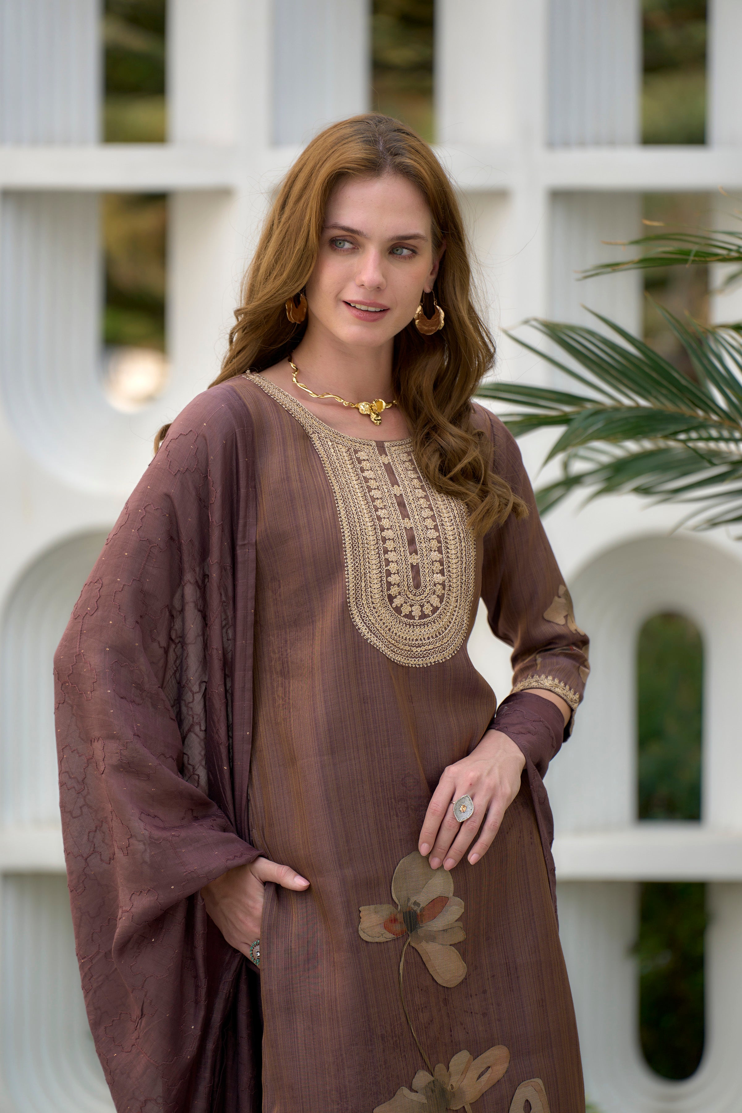 Elegant Straight Dupatta with Kurta Set | RoopRivaaj