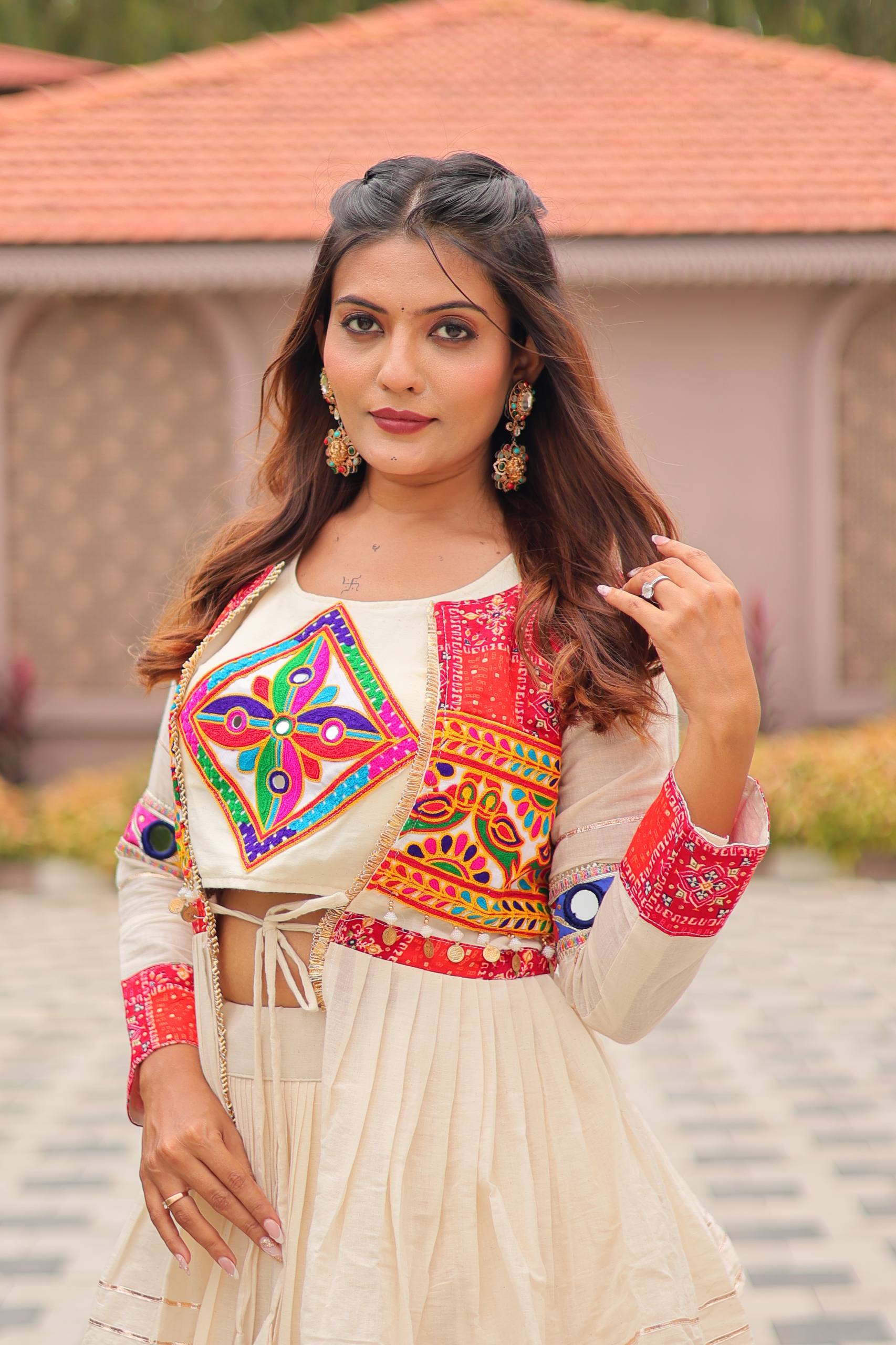 White Navratri Special Gamthi Work Lehenga Choli with Koti | RoopRivaaj