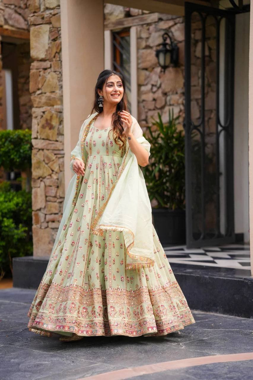 Premium Thread-Embroidered Co-ord Set with Dupatta | RoopRivaaj