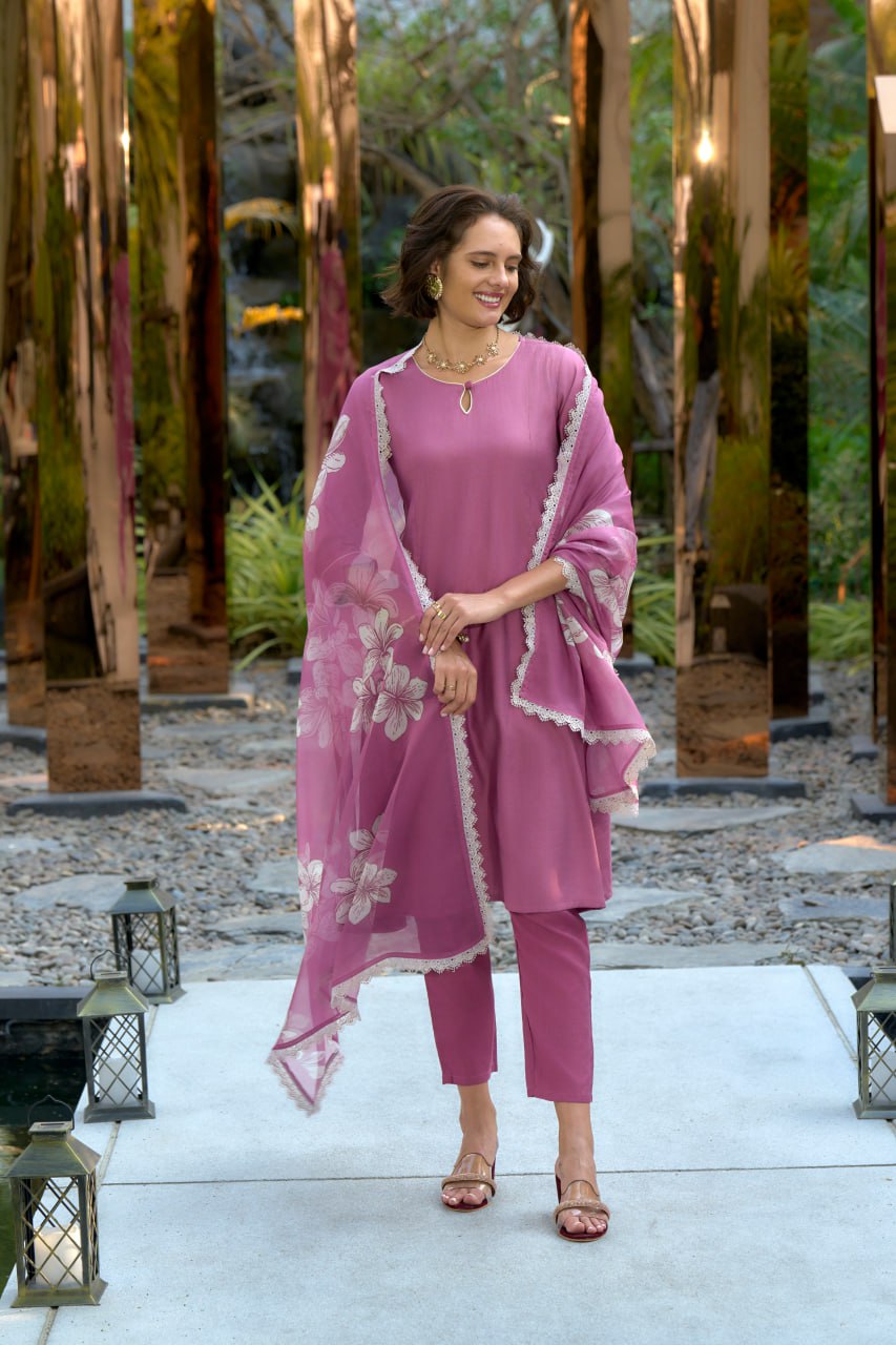 Elegant Orchid Straight Kurti Pant Dupatta Set | RoopRivaaj