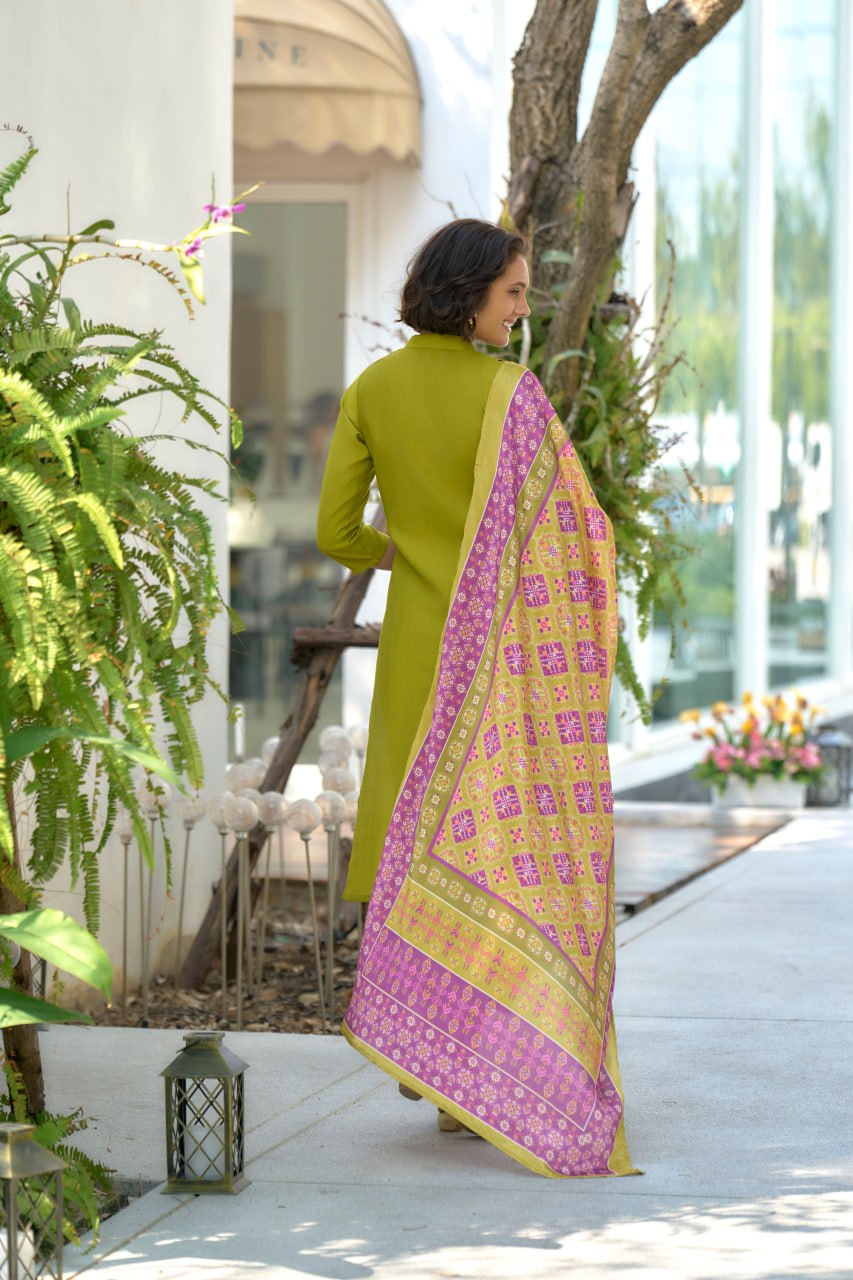 Elegant Straight Kurti Pant Dupatta Set for Everyday Ethnic Charm | RoopRivaaj
