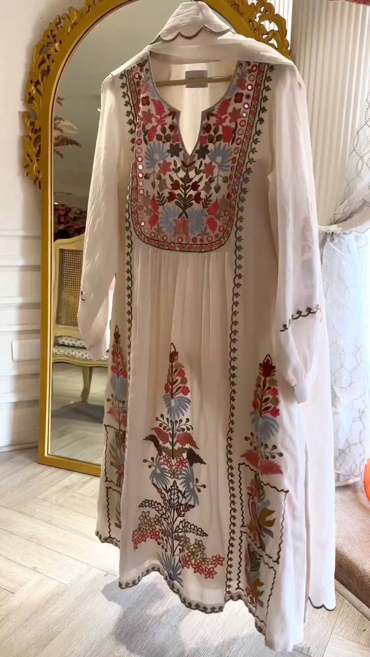 Designer Partywear Embroidered Top Plazzo Set with Cutwork Dupatta | RoopRivaaj