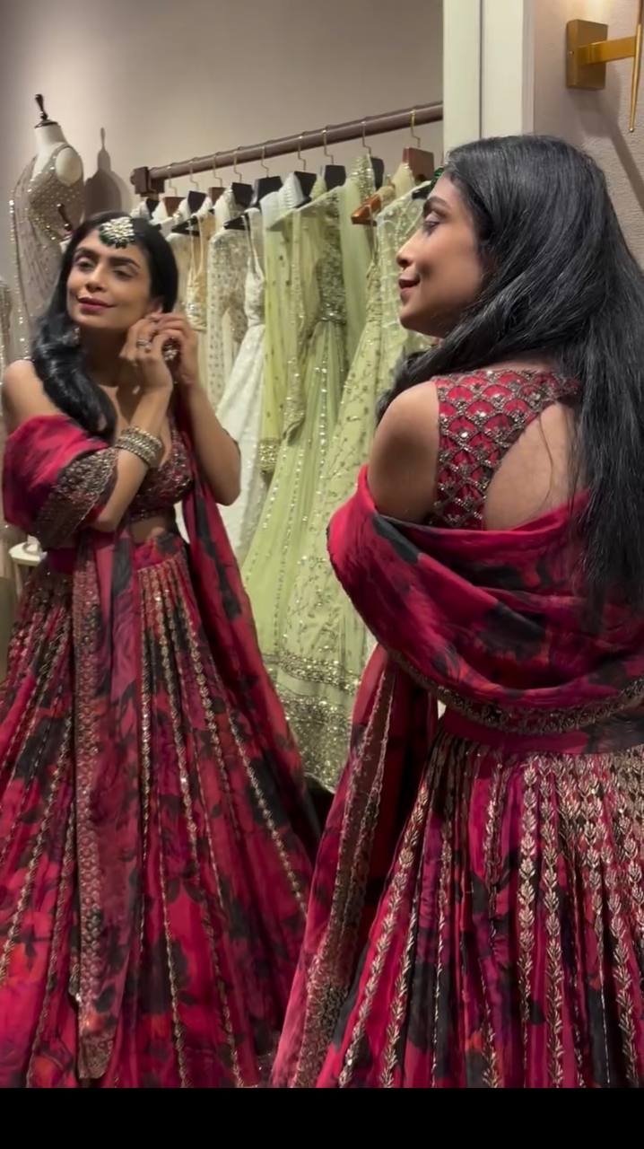 Tabby Organza Lehenga Choli Set with Dupatta | RoopRivaaj