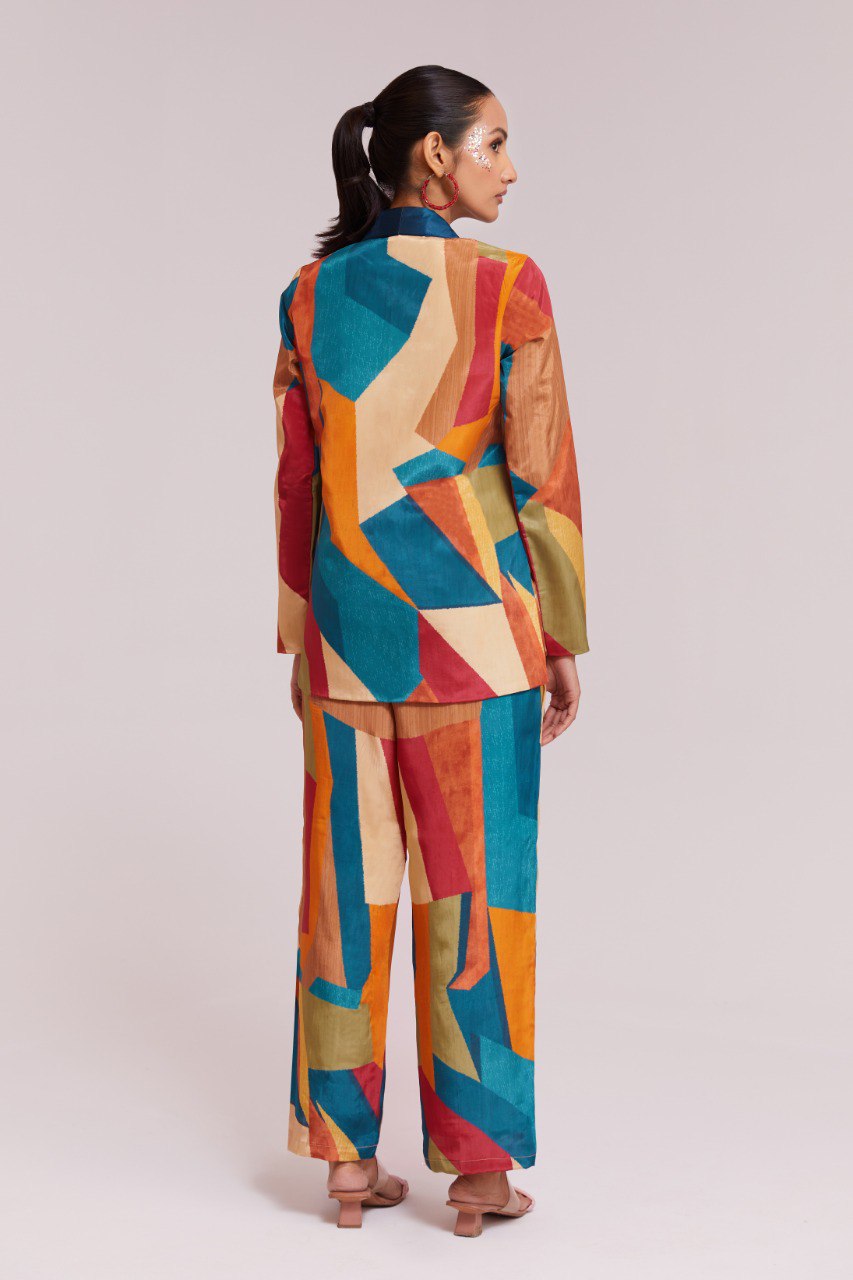 Stylish Printed Crepe Co-Ord Set with Blazer & Pant | RoopRivaaj