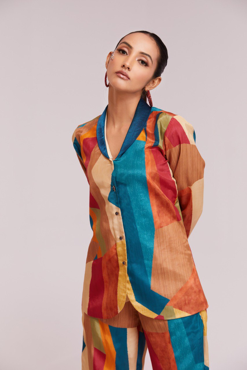Stylish Printed Crepe Co-Ord Set with Blazer & Pant | RoopRivaaj