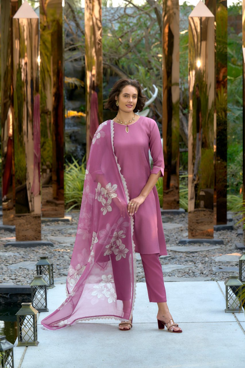 Elegant Orchid Straight Kurti Pant Dupatta Set | RoopRivaaj