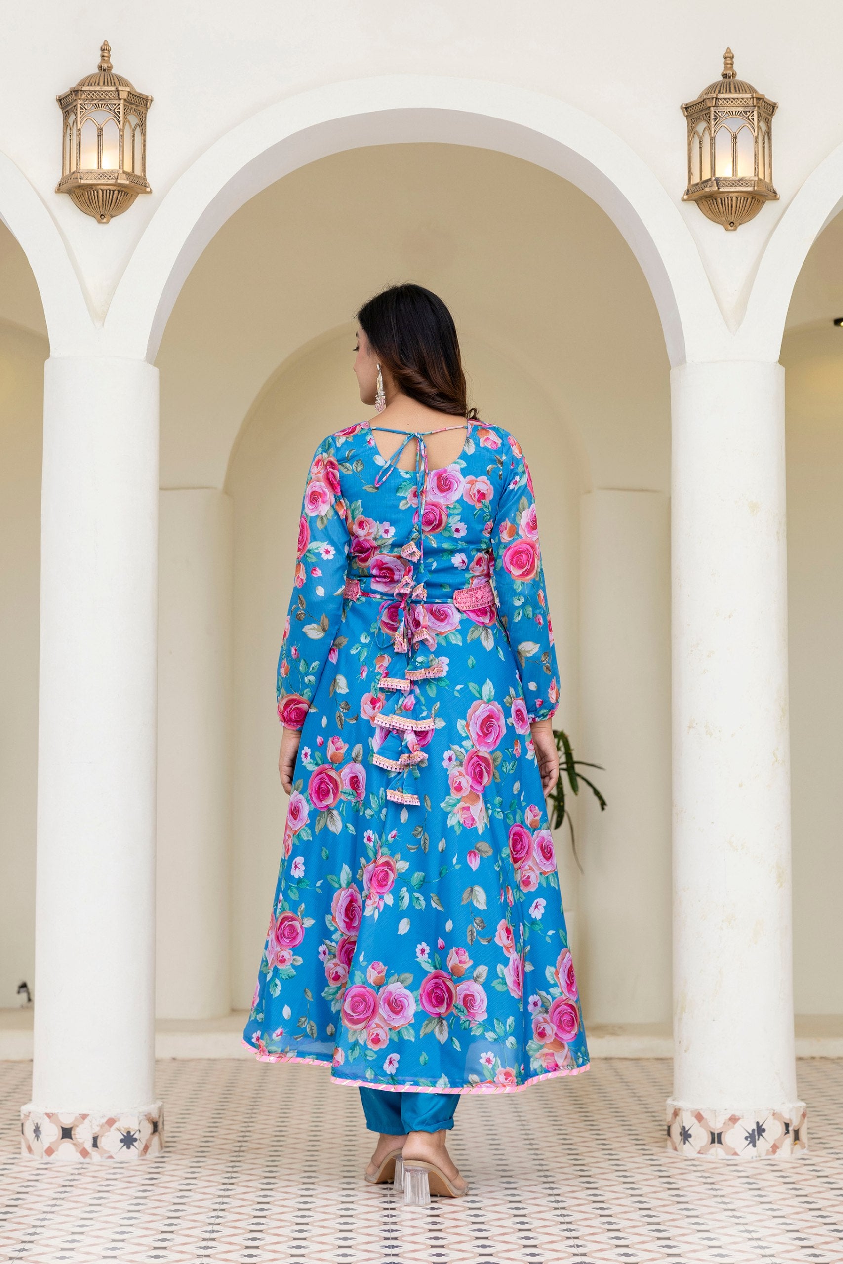 Floral Chinon Suit Set – Effortless Charm in Digital Prints | RoopRivaaj